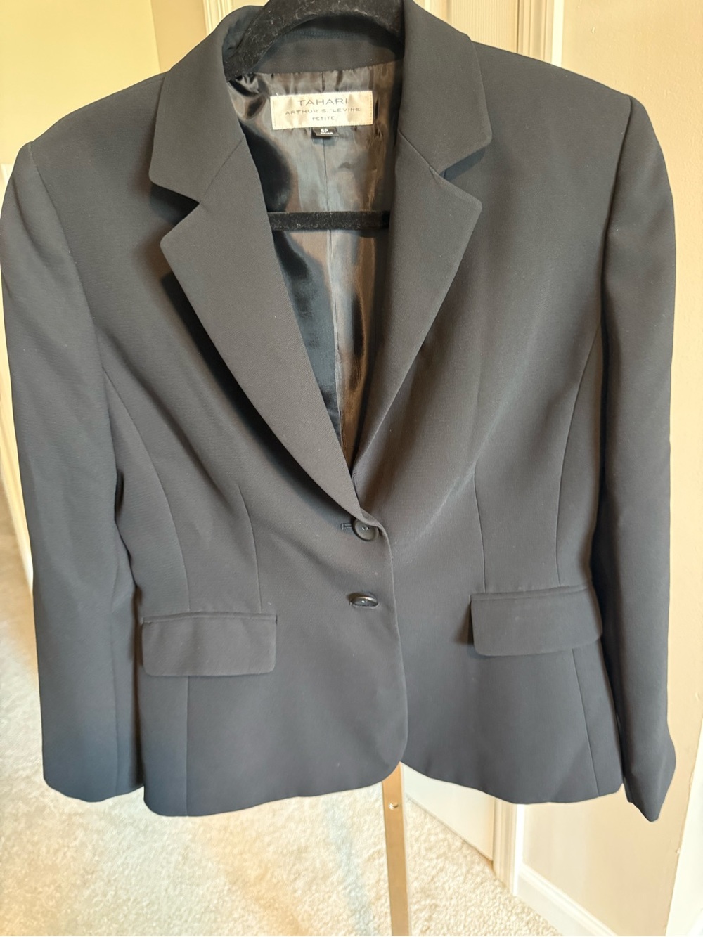 Tahari Black Women's Two-Button Tailored Blazer